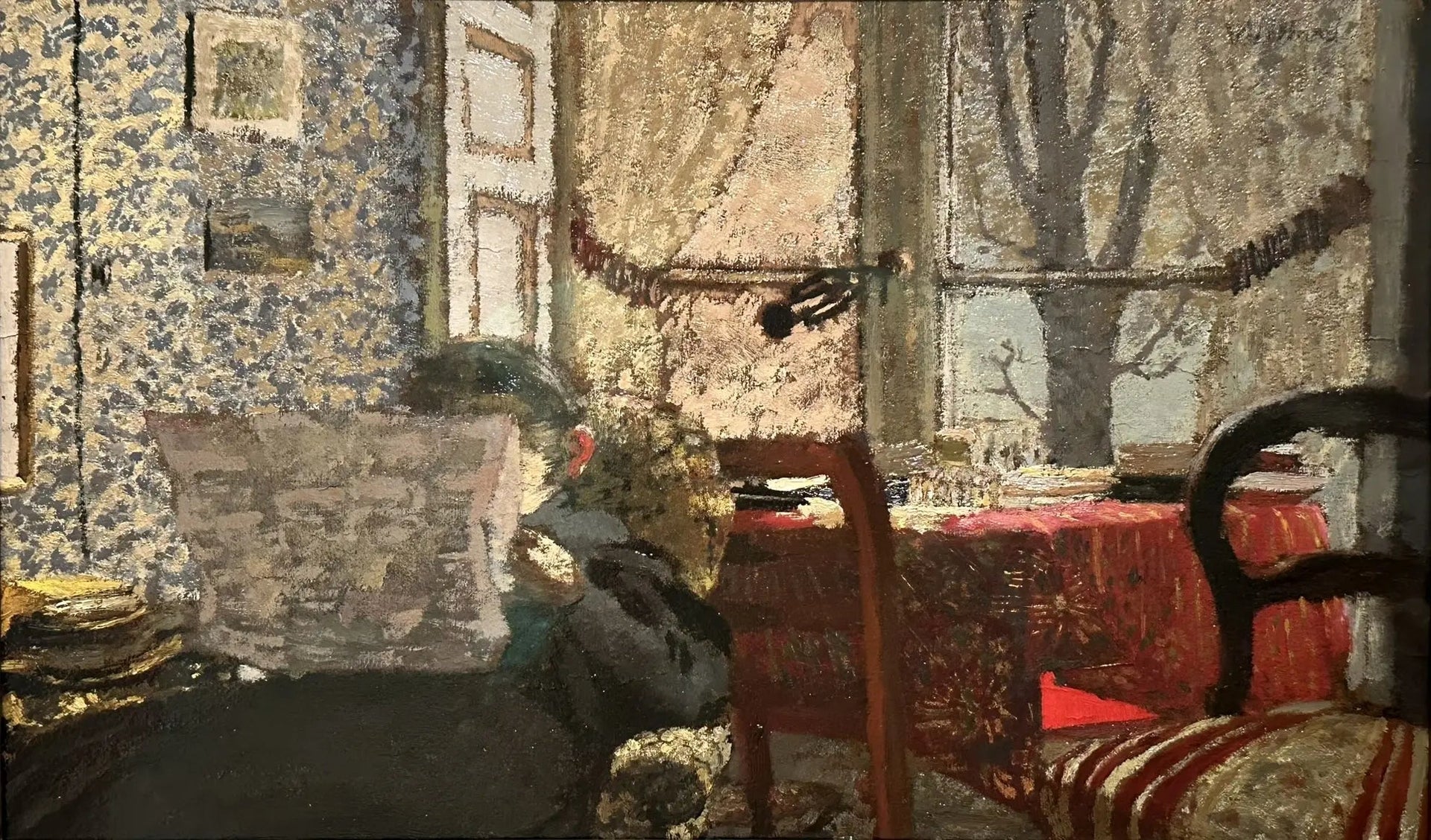Madame Vuillard lisant le journal - Édouard Vuillard image 1 reproduction d’œuvre d’art à l’huile