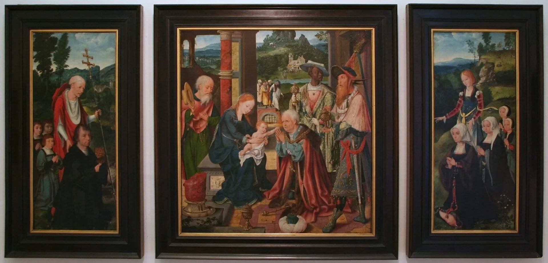 Triptyque représentant l'Adoration des Rois mages - Joos van Cleve image 1 tableau peint à l’huile sur toile